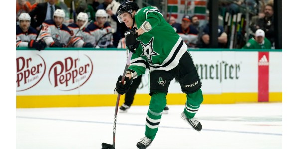 John Klingberg ønsker å bruke kreftene til å signere en langtidskontrakt